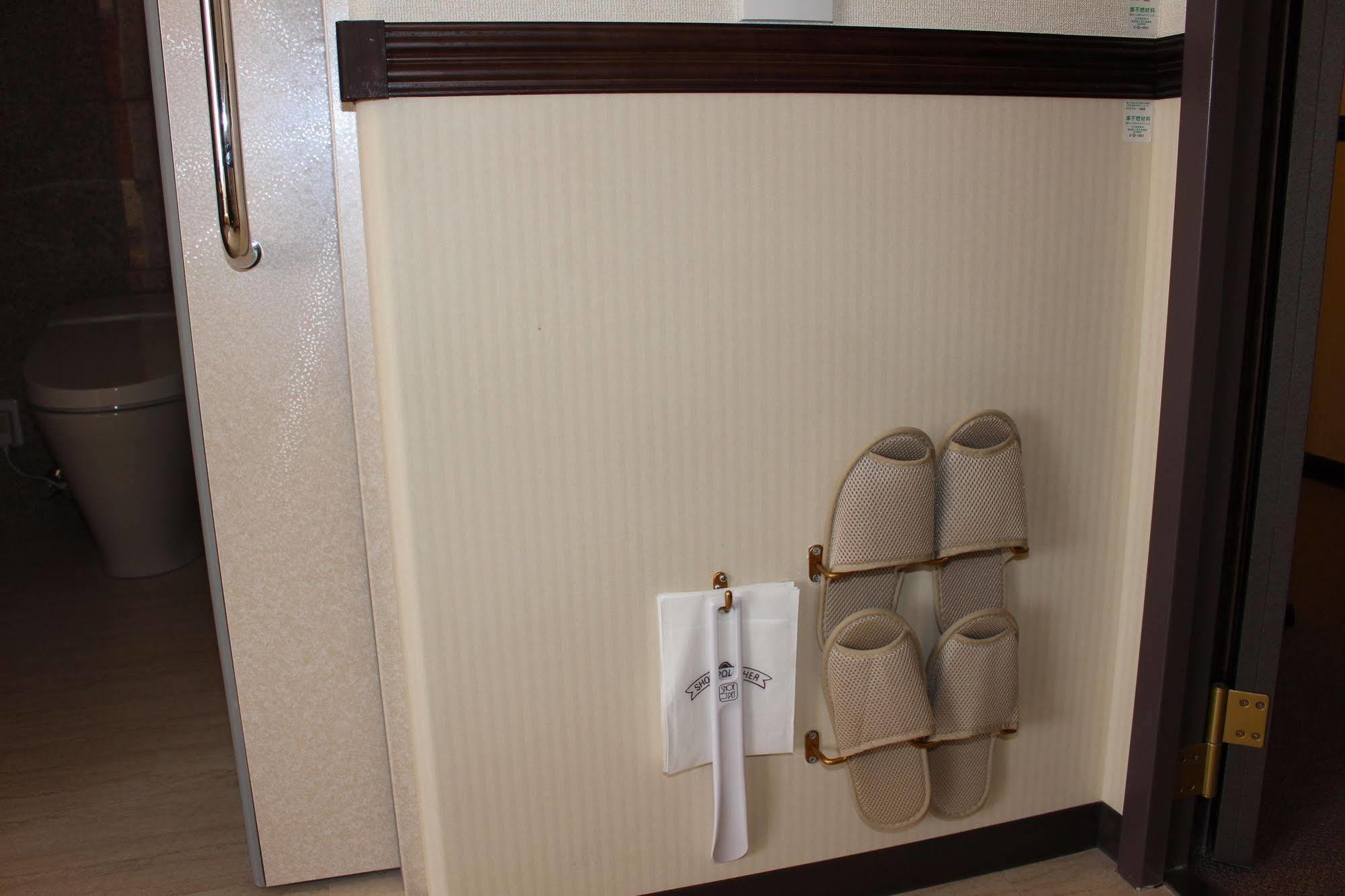 Toyoko Inn Sendai Higashi-Guchi No 2 Екстер'єр фото