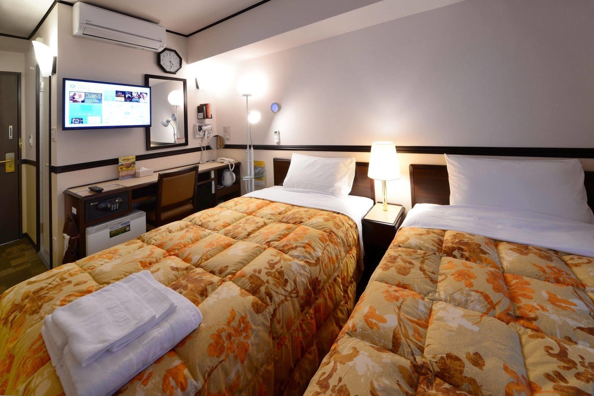 Toyoko Inn Sendai Higashi-Guchi No 2 Екстер'єр фото