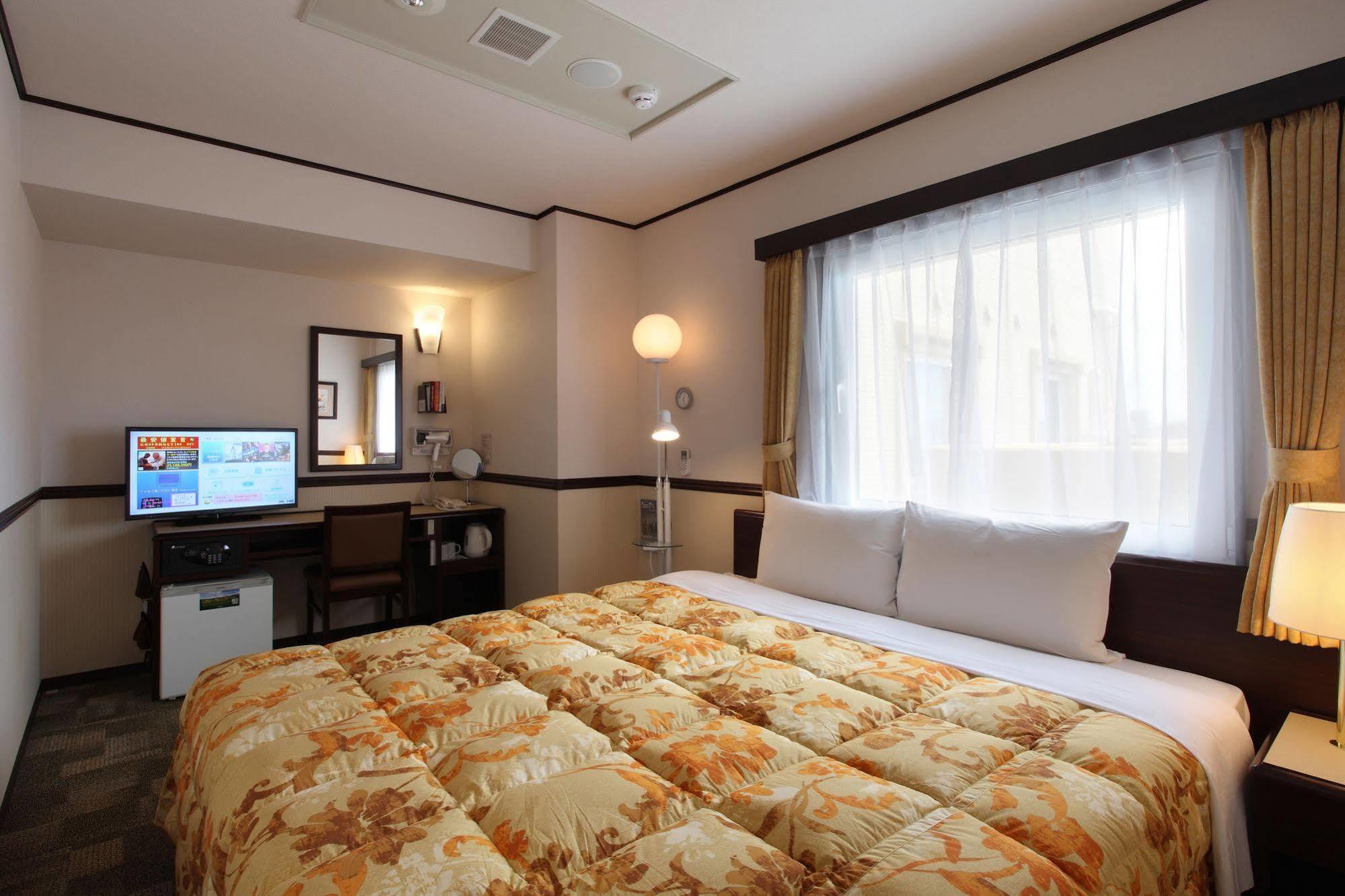 Toyoko Inn Sendai Higashi-Guchi No 2 Екстер'єр фото